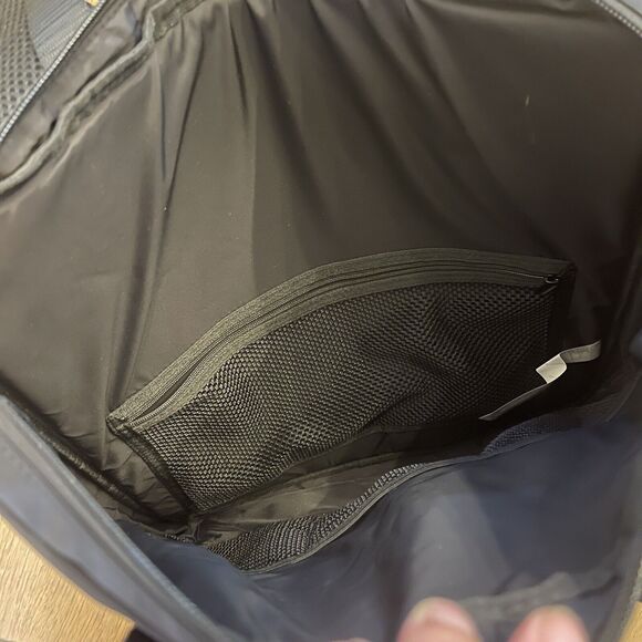 Fabletics Commuter Pack Backpack New - Picture 3 of 6